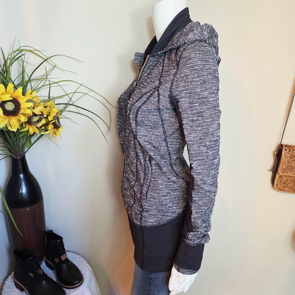 Lululemon Charcoal and Black Daily Practice Jacket - Picture 4 of 8